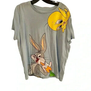 Looney Tunes light blue short sleeve tee. Graphics on front and back sz 3XL